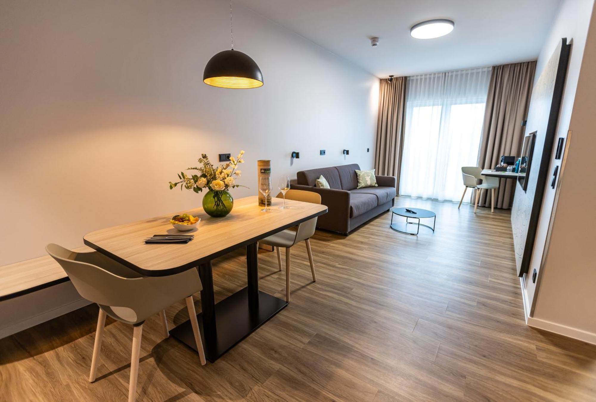 Hotel Platzhirsch Living Kelsterbach Exterior foto